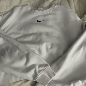 nike crewneck crop